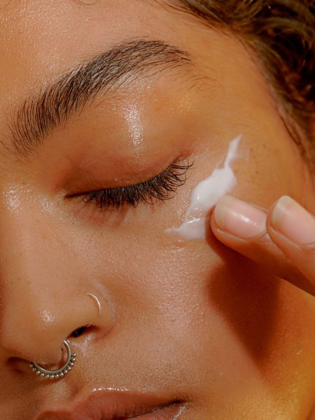 092320-facials-for-dry-skin-lead-2000-3d28dc5122b54272b204b3c3a9e08427