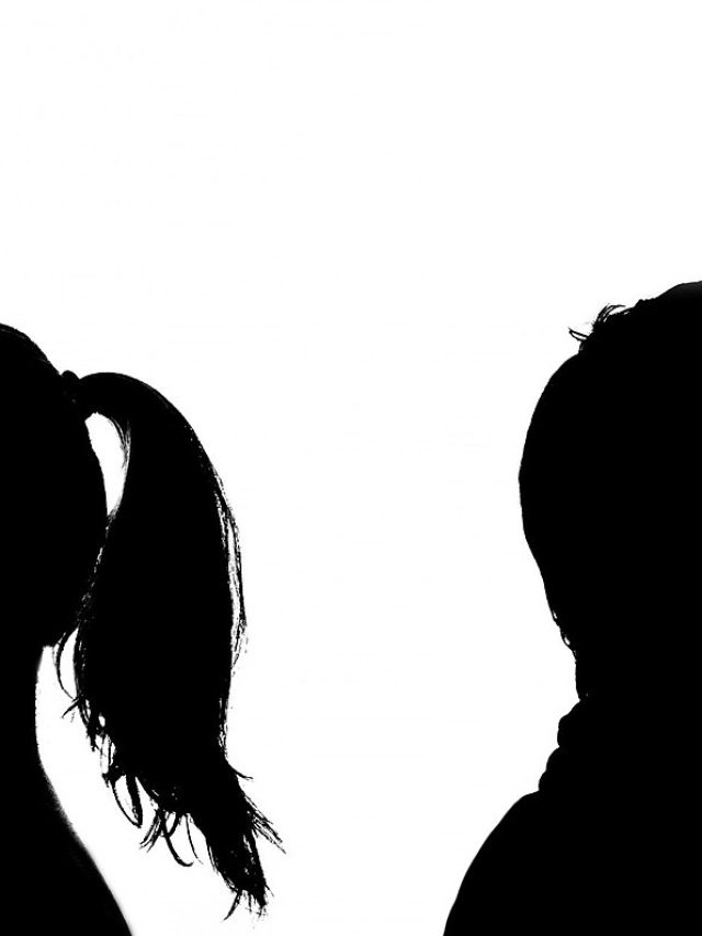 1200px-Breakup-908714_1280