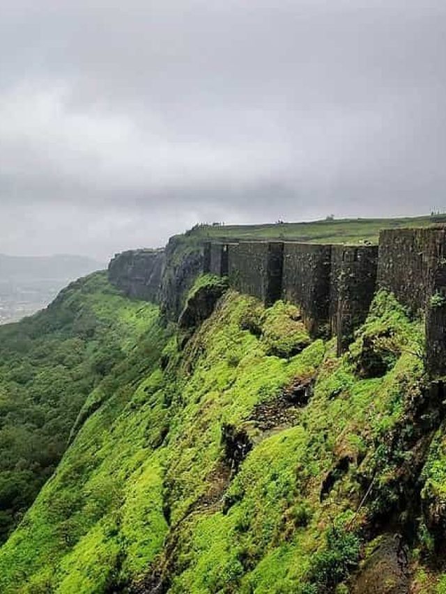 Fortified_Wall_Visapur_Fort_Pune_Maharashtra-min