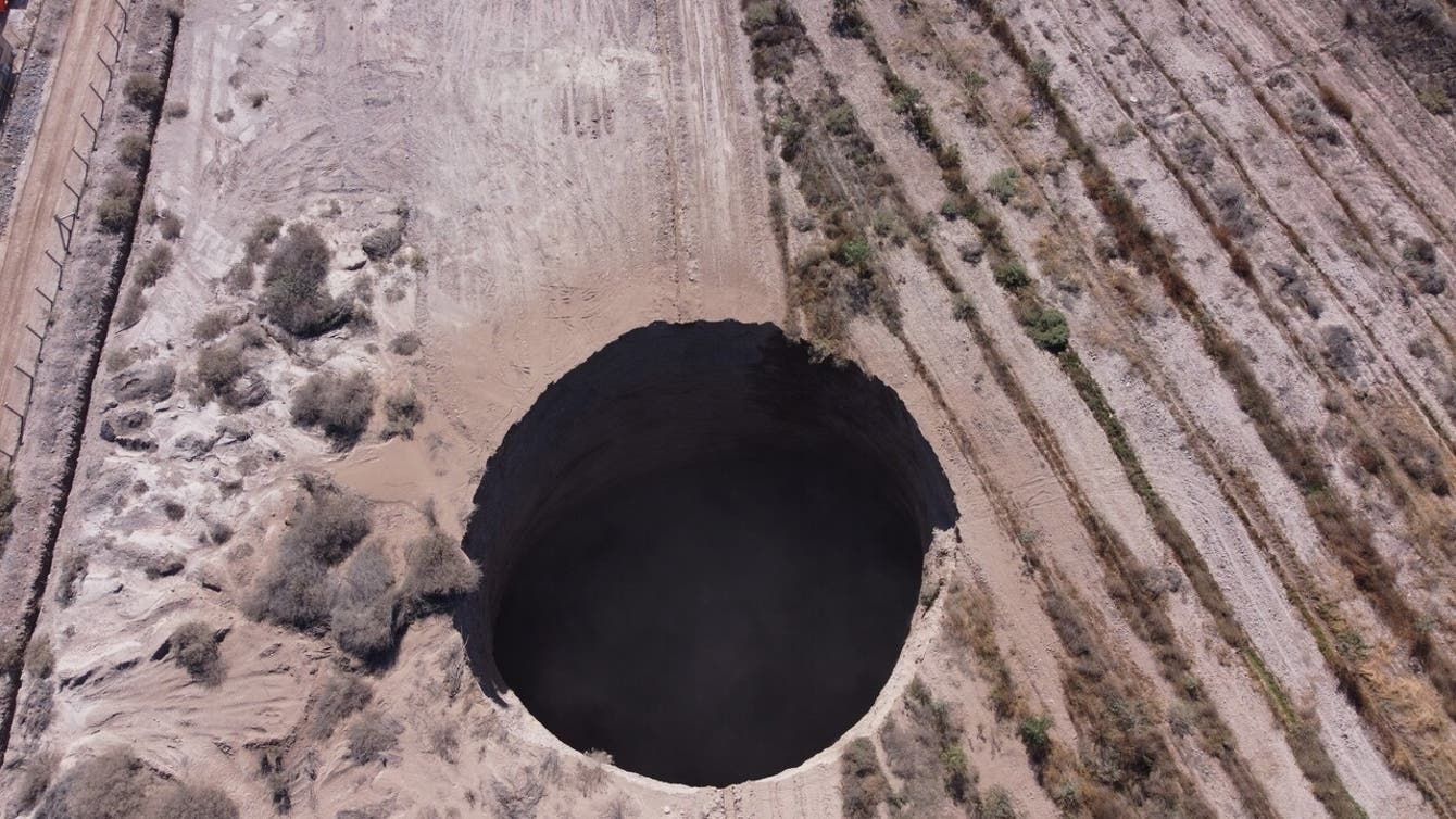 Sinkhole Shocking Here the land suddenly burst Excitement in the area