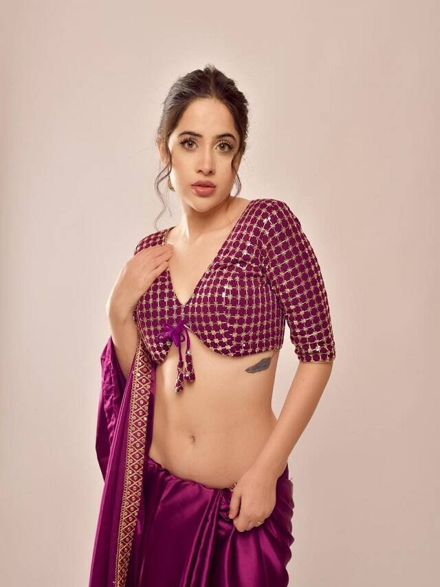 URFI-JAVED-NUDE-MAKEUP