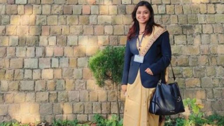 UPSC Toppers Story Yashni Nagarajan Becomes IAS Officer Studying Only So Many Hours