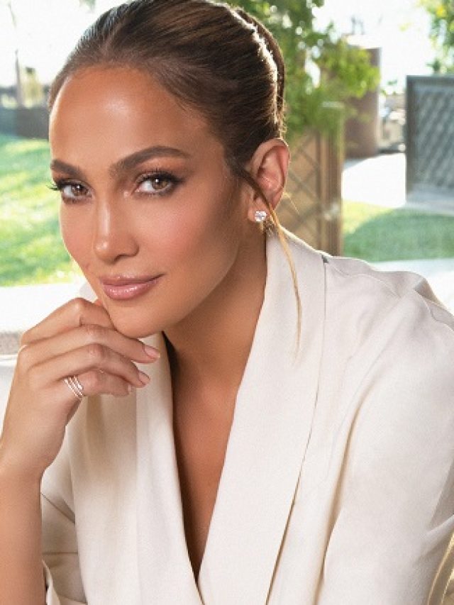 2021_8image_10_13_104141554jenniferlopez