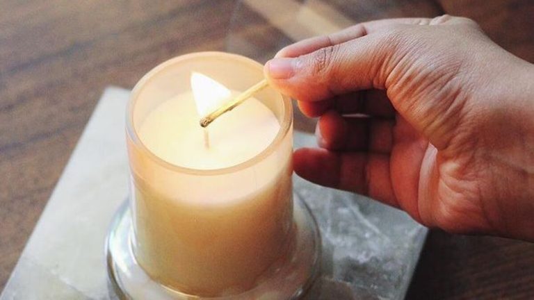 How to start a candle business? Know complete information