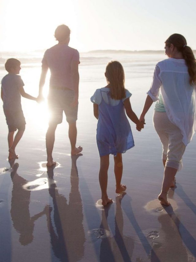 GTY-Family-Vacation-MEM-170630_16x9_1600