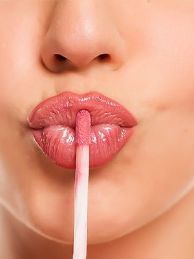 Lip-gloss-is-ready-to-make-a-comeback-and-you-need-to-be-prepared_2