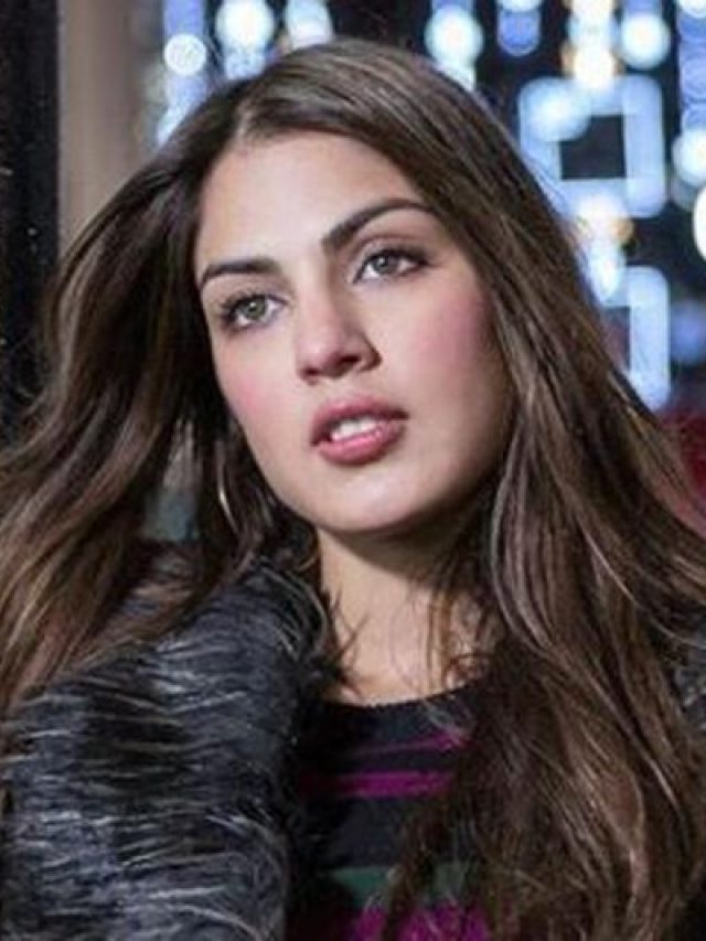 rhea-02_4-sixteen_nine