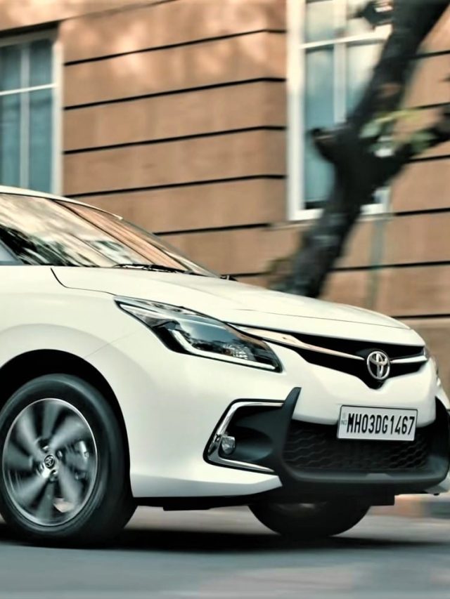 2022-Toyota-Glanza-wallpaper