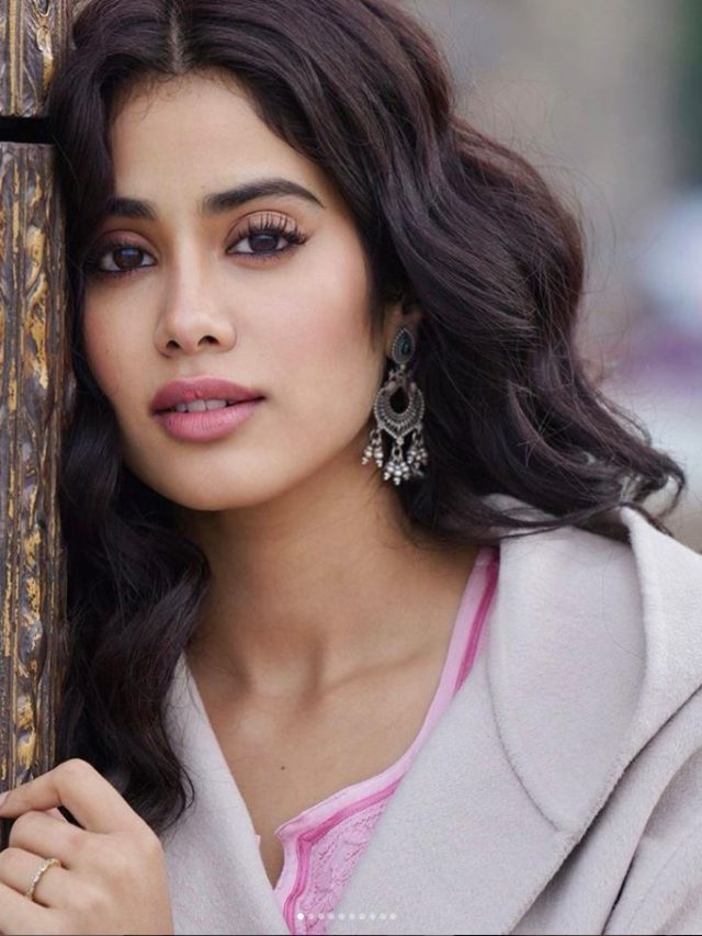 Janhvi_kapoor_France_Pic_1
