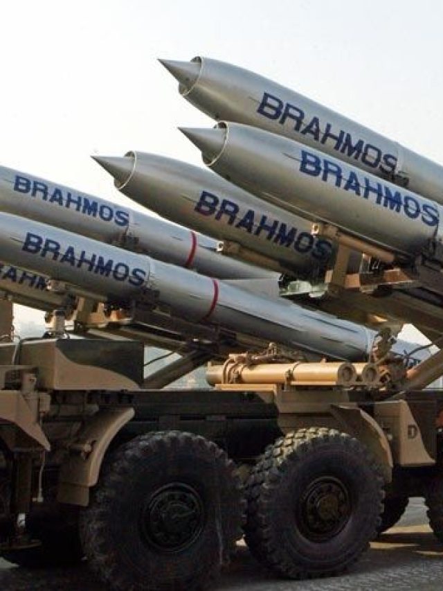 indianmilitaryweaponsthatwillmaketheenemiestremblewithfear10_1431582460 (1)