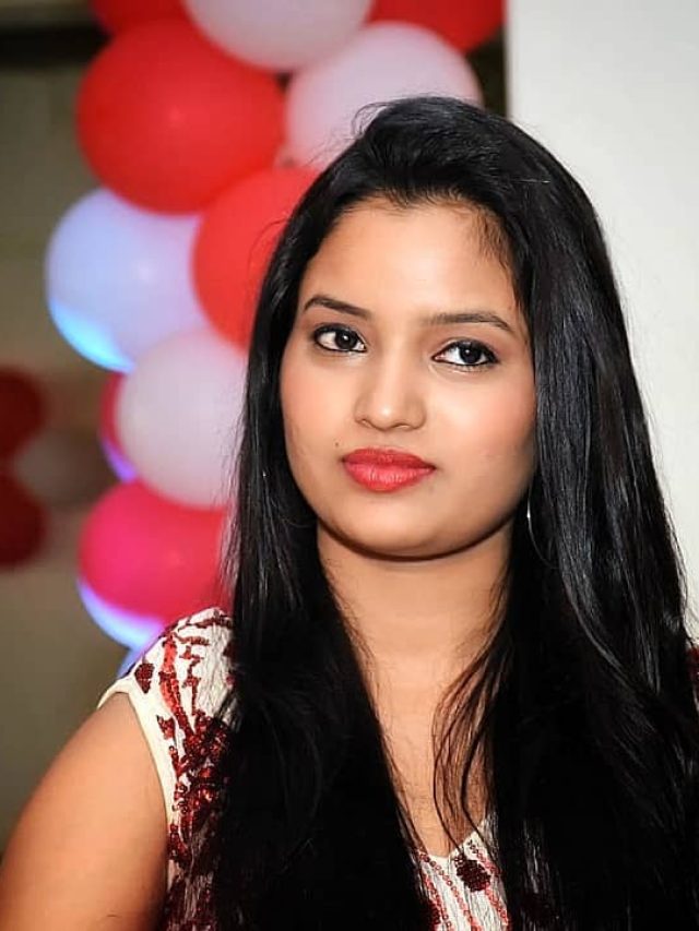 09-07-2019-7300-rajeshwari-kharat-marathi-actress-(37)