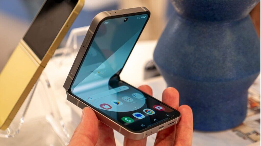 samsung galaxy foldable phone