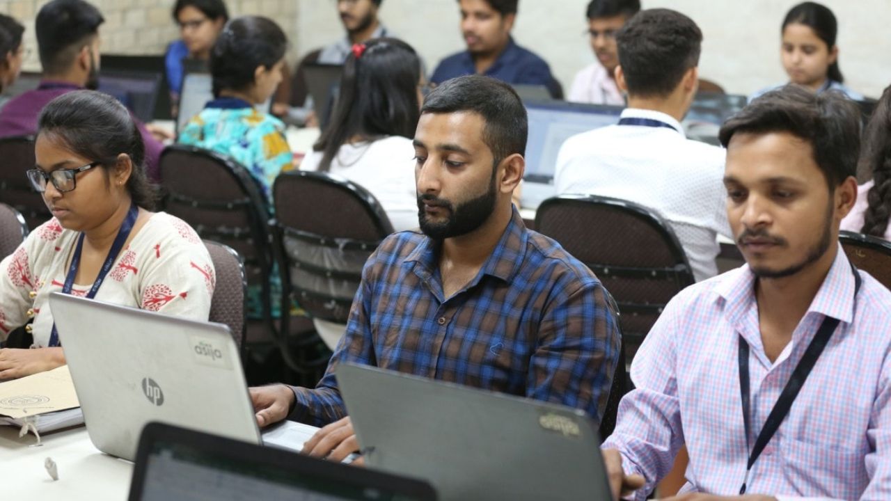 Government Employee News